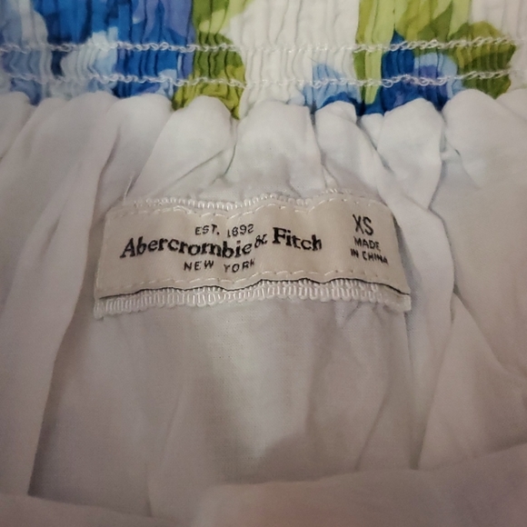 Abercrombie & Fitch Flower Pattern Skirt XS - Picture 6 of 11